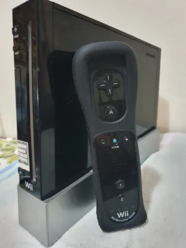 Console Nintendo Wii Black Piano completo com todos os acessórios originais