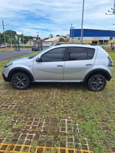 Renault Sandero Stepway Hi-f. R. Curl 1.6 16V 5P 2012