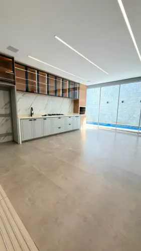 Imóvel para aluguel possui 203 metros quadrados com 3 quartos