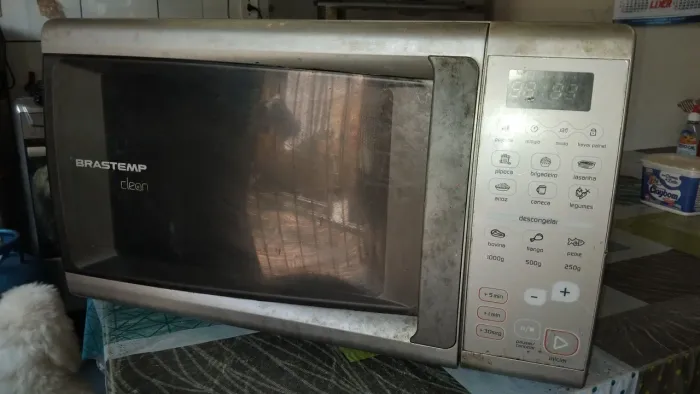 Microondas Brastemp para retirada de peças