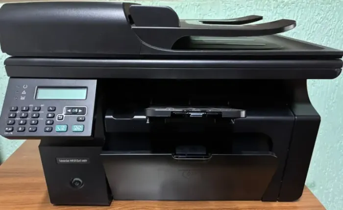 Impressora Multifuncional HP LaserJet Pro M1212nf - Laser
