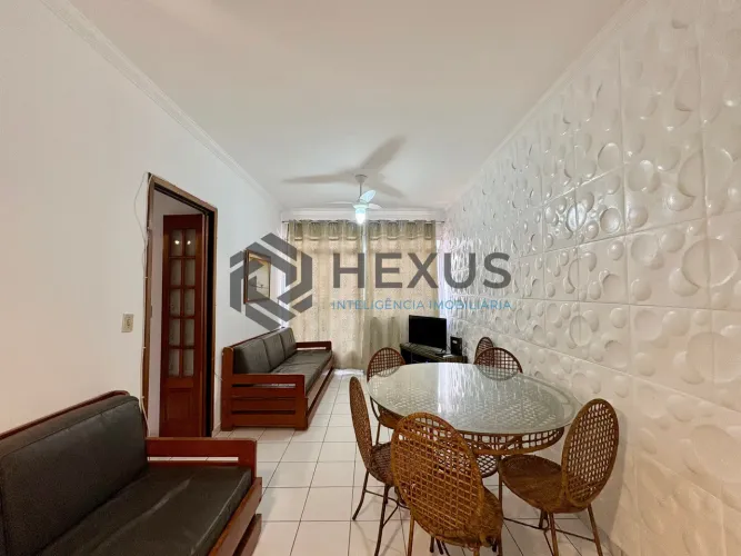 Apartamento com varanda e lazer na Enseada, Guarujá