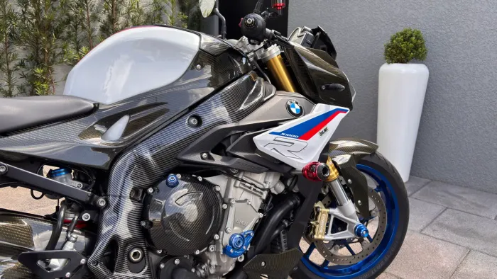 BMW S1000R diferenciada troco por carro ou big trail