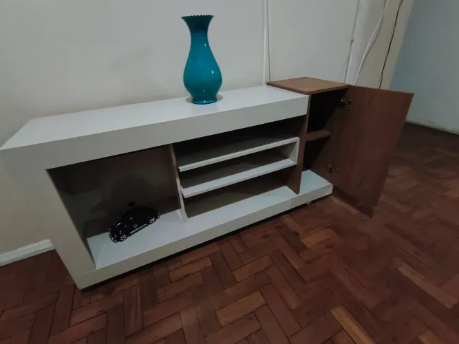 Rack TV com painel