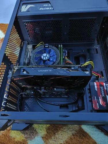 PC Gamer i7-7700 + RX 570 4GB + 16GB RAM + SSD 240GB + TECLADO e MOUSE ACER