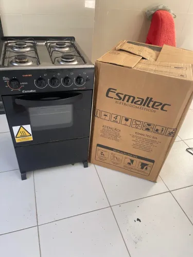 Vendo fogão semi novo ESMALTEC 4 bocas