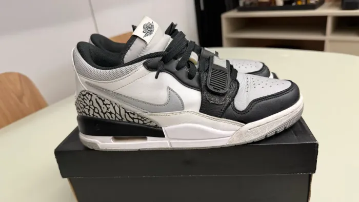 Air Jordan Legacy 