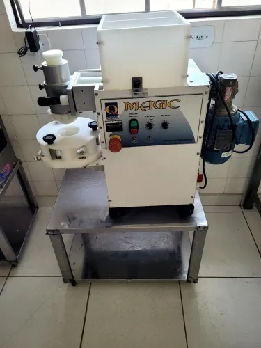 Modeladora de salgados 