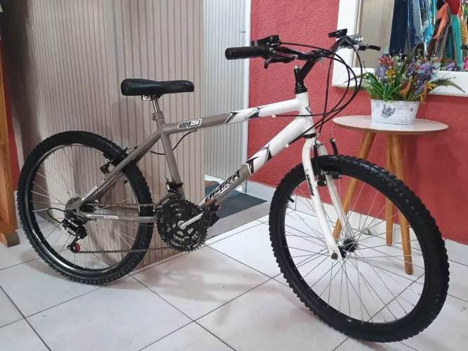 Bicicleta aro 24 com marchas em 10x de R$ 39,90 sem juros no cartão