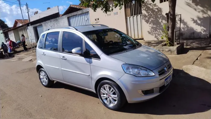 Fiat Idea Attractive 1.4 Fire Flex 8V 5P 2015
