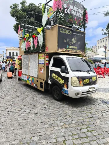 Mini trio elétrico 
