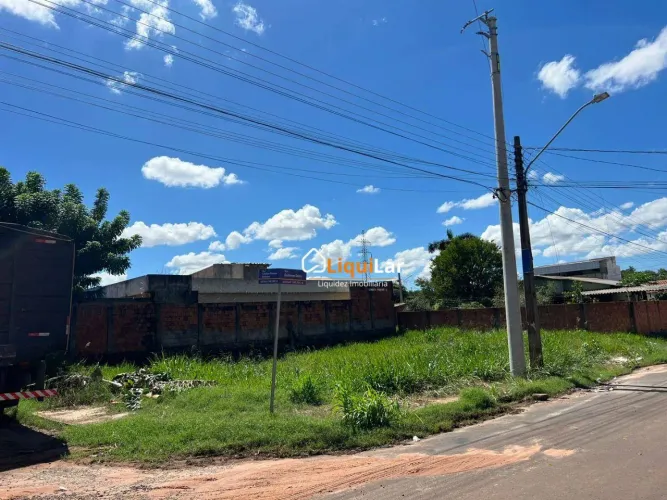 Terreno de Esquina à Venda no Jardim Oliveira com 322,50 m² Próximo ao Forte Atacadista