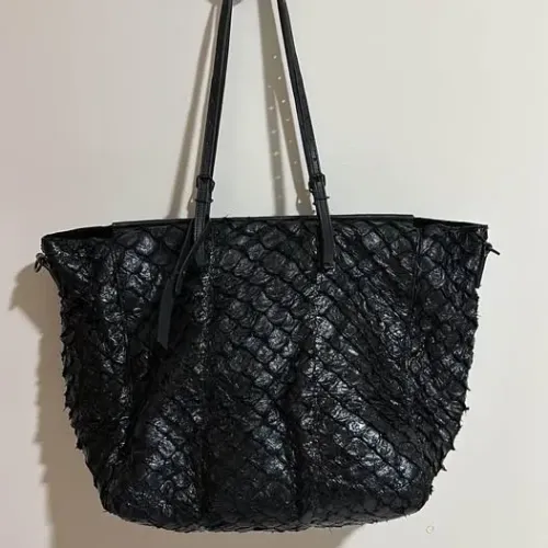 Bolsa Osklen em Couro de Pirarucu