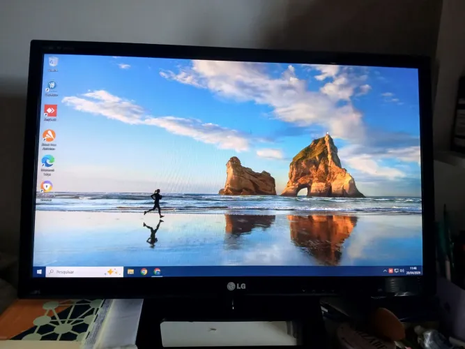 Computador tela LCD 60 HD em perfeito estado 