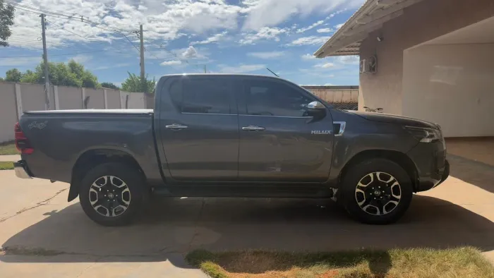 Toyota Hilux CD SRX 4X4 2.8 TDI 16V Diesel Aut. 2021