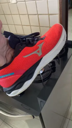 Tênis wave revolt mizuno feminino usado