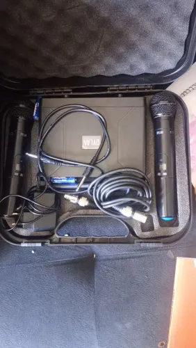 Mesa de som + microfones profissional