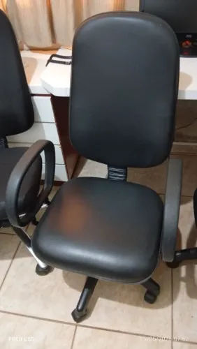 Cadeira tipo secretária 270,00 unidade 