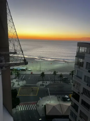 Apartamento para aluguel com 360 metros quadrados com 4 quartos