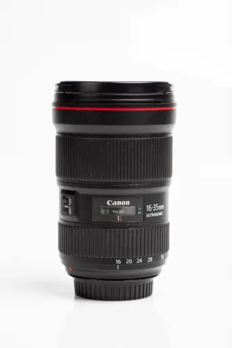 Lente Canon 16-35mm f/2.8 III USM (Melhor modelo do mercado)