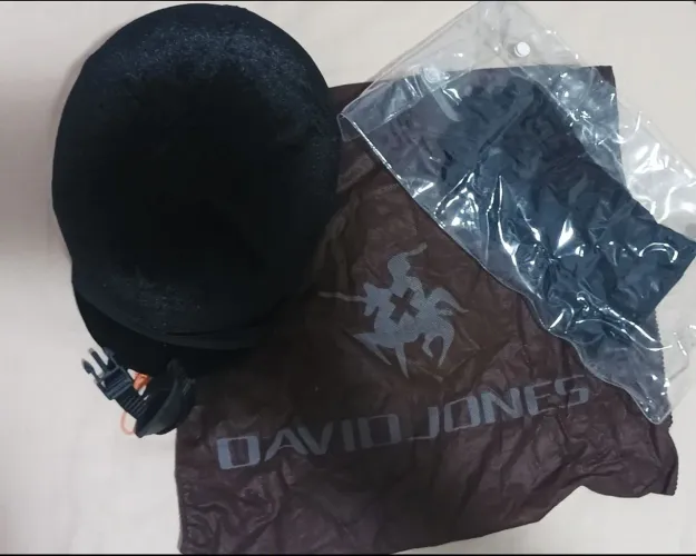 Capacete Aveludado e luvas para hipismo