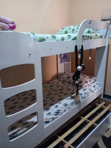 Triliche de MDF usado em ótima condição