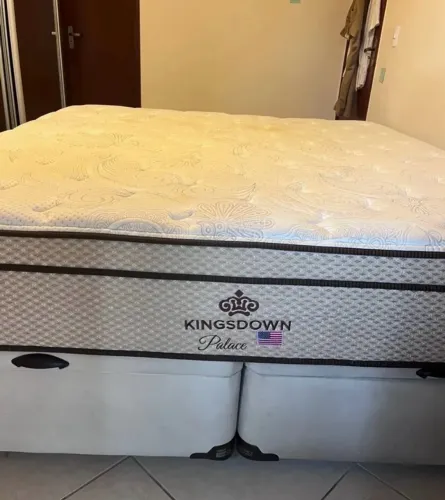 Vendo Cama Box BAÚ King Size + Colchão da Euro Colchões Kingsdown Padrão Americano 