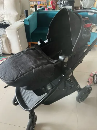 CARRINHO DE BEBÊ + BEBÊ CONFORTO MÁXI COSI