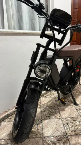 Bicicleta elétrica V8 nova