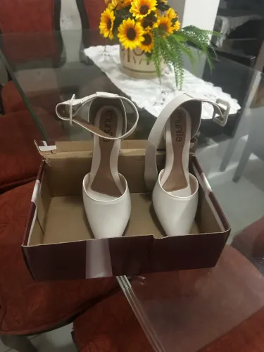 Sandalia off white número 36 nova