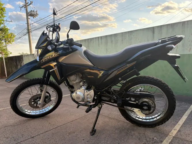 Honda Bros 2022/2023 ? Único dono e revisões em dia