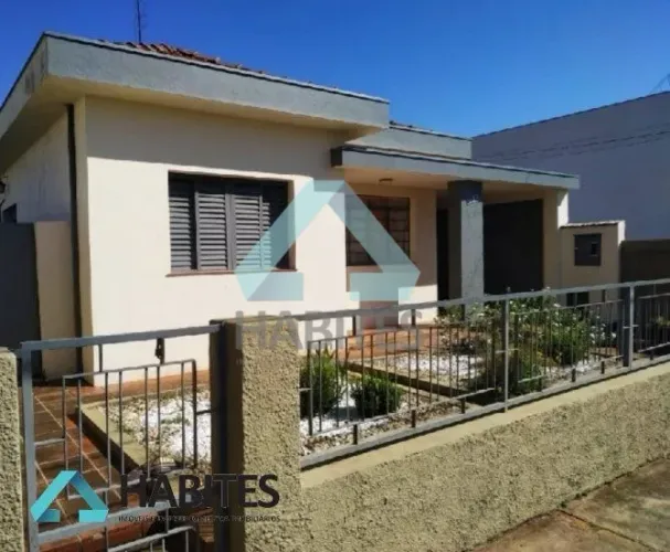 Casa para Locação Comercial ou Residencial no Centro!
