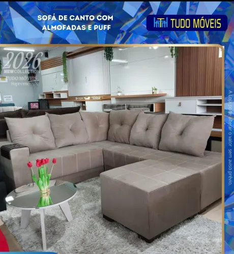 SOFA DE CANTO COM ALMOFADAS E PUFF