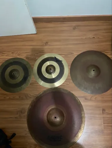 Vendo kit de pratos de bateria + bag