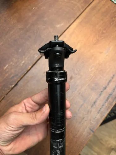 Canote retrátil xfusion maniac mtb 30.9 100mm