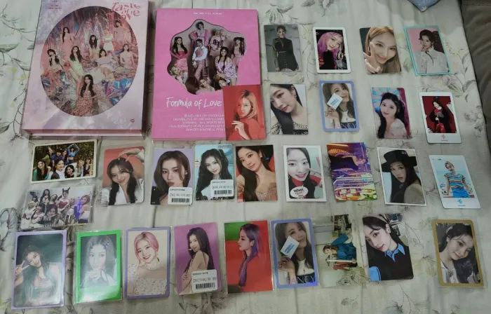 Lote Twice photocards originais e álbuns (não vendo separado)
