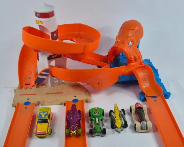 Pista Hot Wheels  Ataque Do Polvo + 5 Carrinhos Extras 