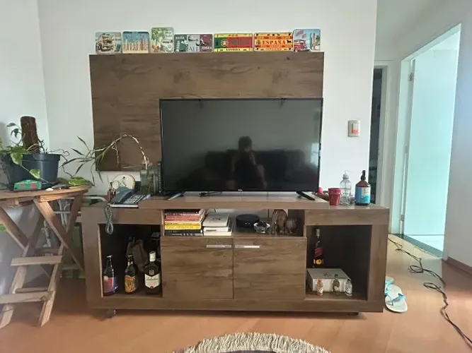 Hack MDF marrom 1,70cm x 62cm x38cm em PERFEITO ESTADO