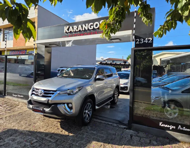 Toyota Hilux SW4 SRX 4X4 2.8 TDI 16V Dies. Aut. 2016