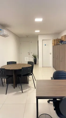 Conjunto / Sala em Capoeiras - Florianópolis