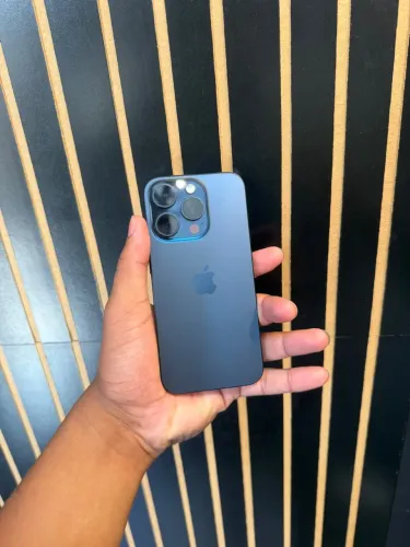 iPhone 15 Pro novinho