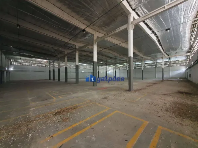 Galpão com 3.200 m² mais área livre dentro do PARQTEL em Recife - PE