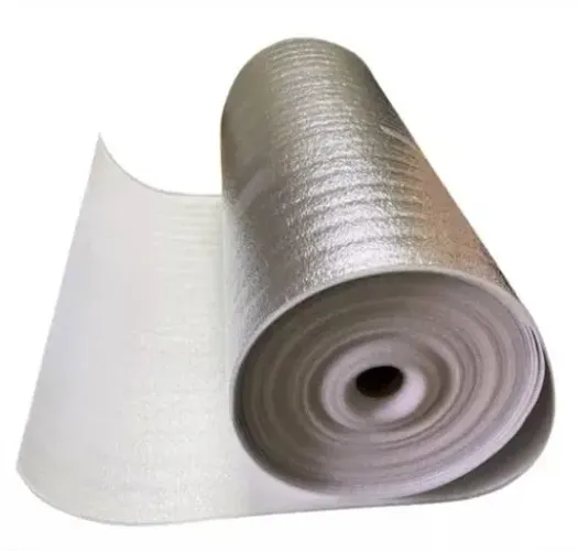 Manta térmica para telhados com espuma de polietileno + face refletora aluminizada