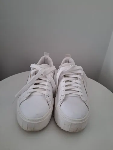 Tênis Puma Mayze Classic - Feminino | Usado poucas vezes
