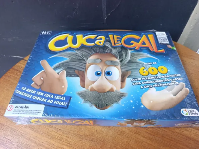 CUCA LEGAL JOGO DE TABULEIRO LACRADO. 600 PERGUNTAS PRA TESTAR SEU CONHECIMENTO. IDADE 7+