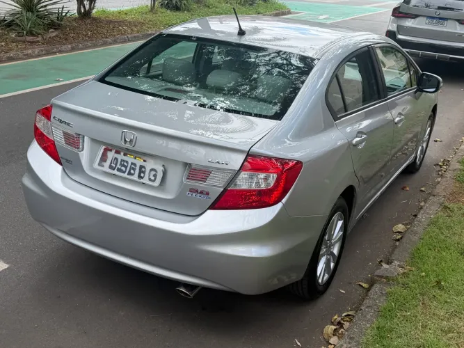Honda Civic Sedan LXR 2.0 Flexone 16V Aut. 4P 2014
