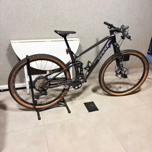 Vendo: Sense Invictus G2 Carbon Full Suspension - Tam M (Só 150km / Fox + XT)
