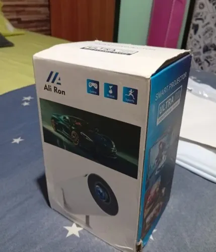 Projetor HY300 Wifi 6 HD + Lona 100 Pol Reflexiva