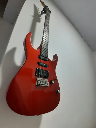 Título: Guitarra Memphis by Tagima Superstrato HSS + Capa