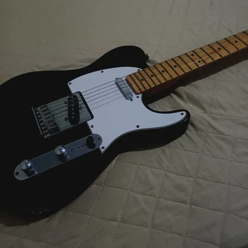 GUITARRA TAGIMA TW SERIES + AMPLIFICADOR + PEDALEIRA